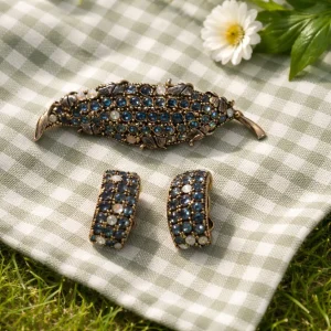 Hollycraft 1950s Signature Blue Rhinestone Floral Parure - Designer Vintage Brooch & Earrings