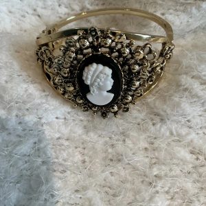 Retro Black & White Portrait Cameo Bracelet with Gold Openwork Floral Border