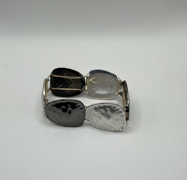Vintage Two-Tone Disc Stretch Bracelet - Alternating Chrome & Hematite Tone Flat Coin Links